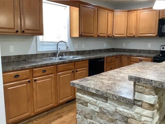 Photo - 1337 Pine Bluff Dr