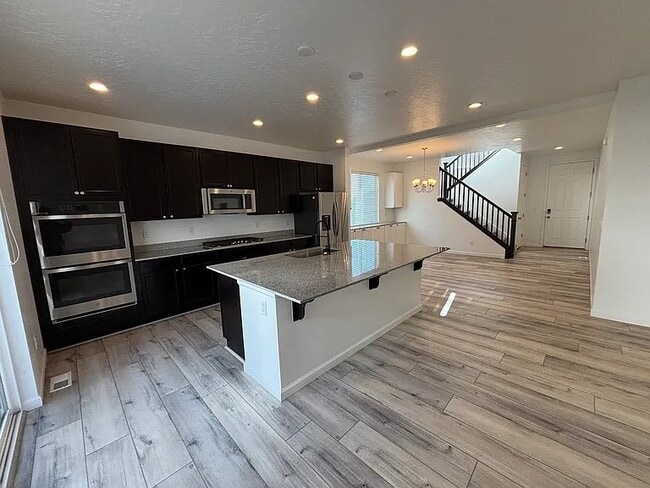 Photo - 2042 N Elderberry Dr