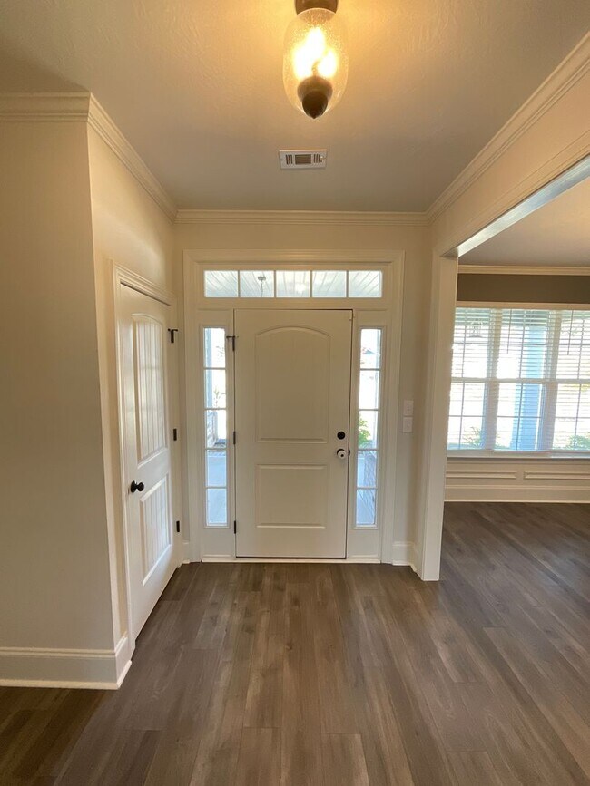 Photo - 883 Lynbrook Ct