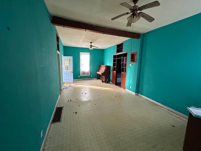 Photo - 112 W Winans St