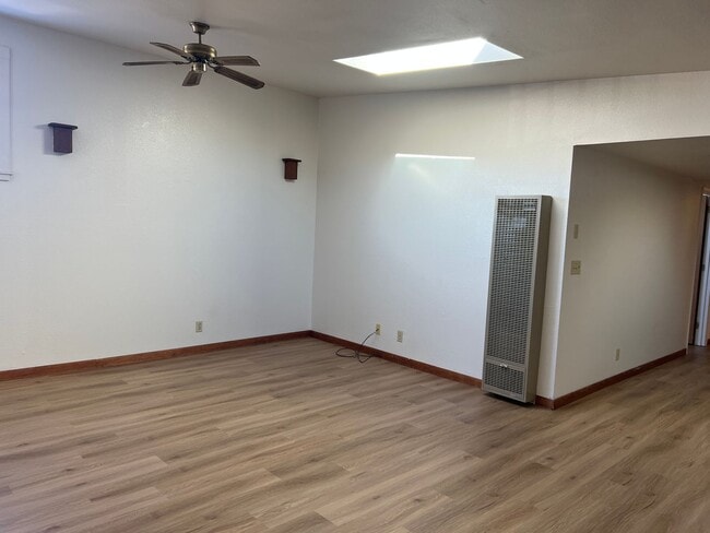 Photo - 960cking Unit B