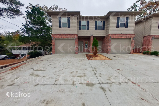 Photo - 2118 Wilson Rd Townhome