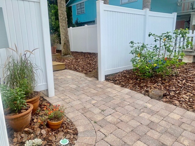 Walk way to the side yard - 391 Ahern St