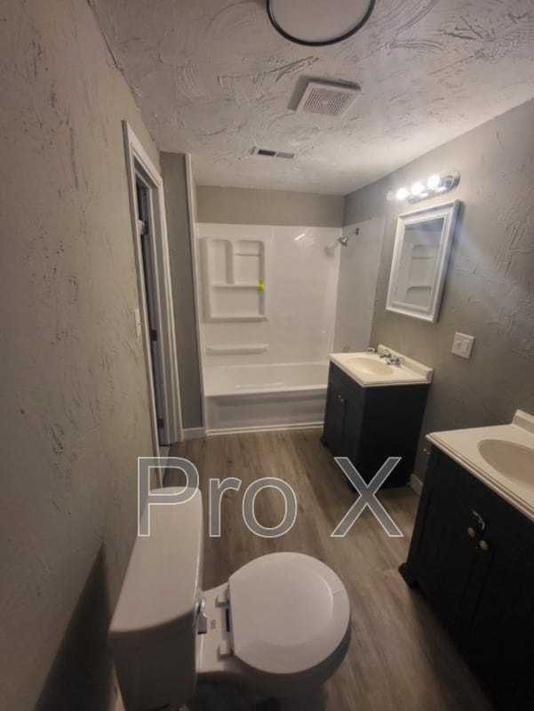 Photo - 2510 Iron Gates Rd