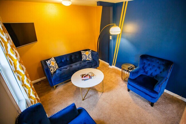 Photo - 706 E Stuart St