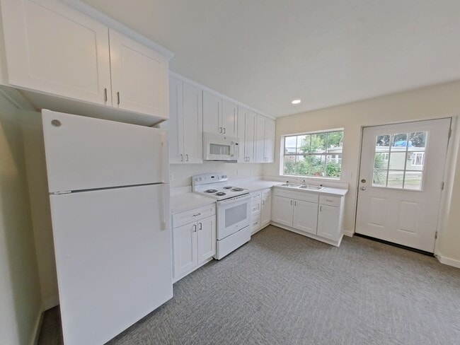 Photo - 1 Bedroom- All utilities included