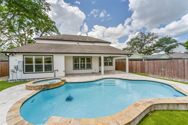 Photo - 1317 Chantilly Ln