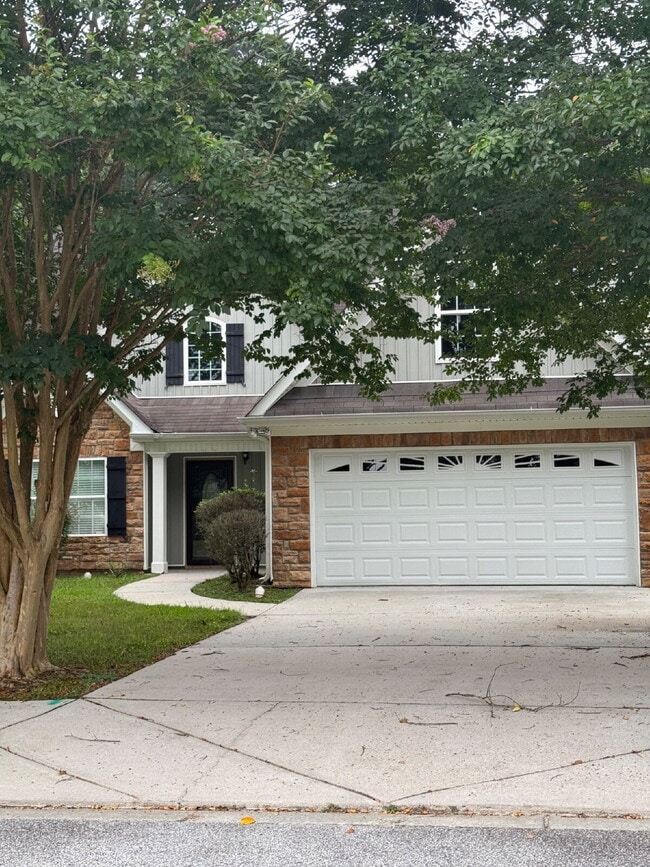 Building Photo - Spacious 4BR Home in Tyrone – Modern Layou...