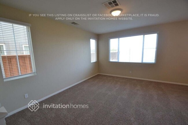 Photo - 27768 Elderberry St