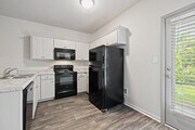 2BR, 2BA - 900SF - Kitchen
