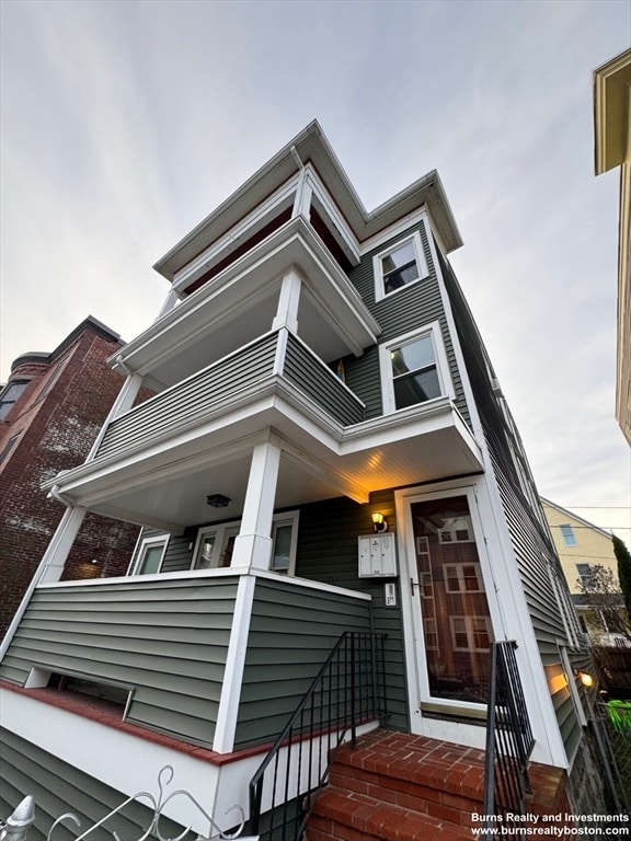 Building Photo - 58 Saxton St Unit 2