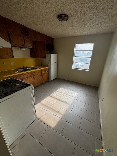 Photo - 410 Veterans Ave Unit 5