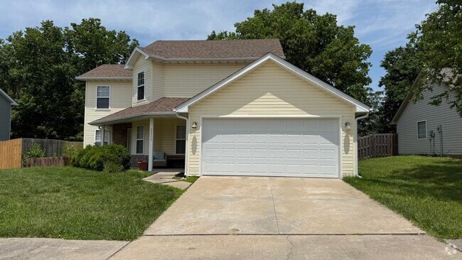 Building Photo - 2213 Silver Leaf Ct Rental