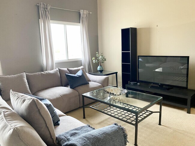 Photo - 4404-4404-122 122 St NW