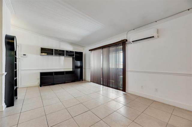 Photo - 2627 Douglas Ave Unit 205