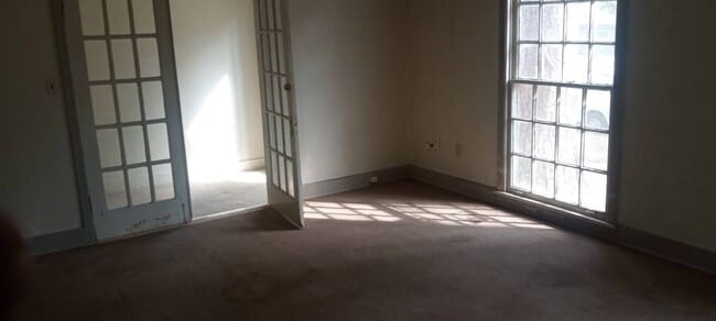 Photo - 136 Shadowlawn Dr
