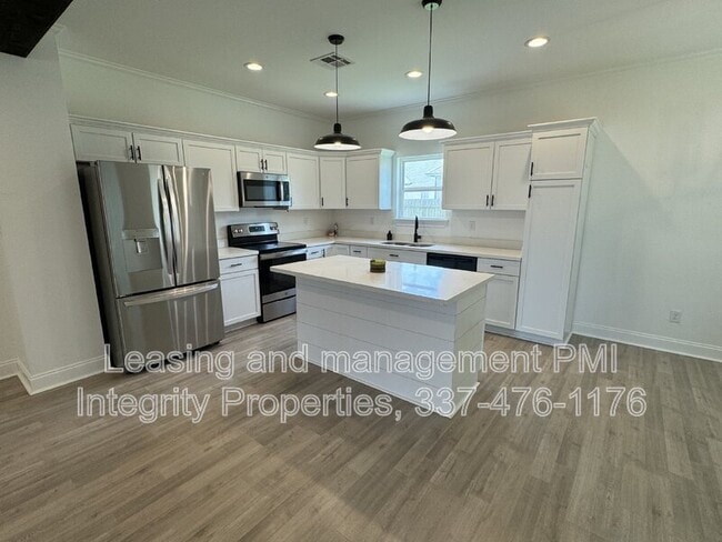 Photo - 605 Ira St