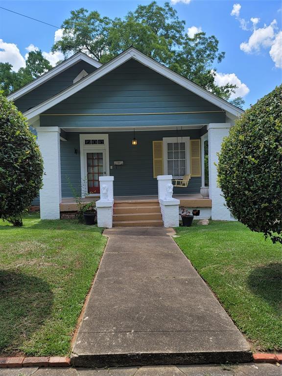 Photo - 215 N Lewis St