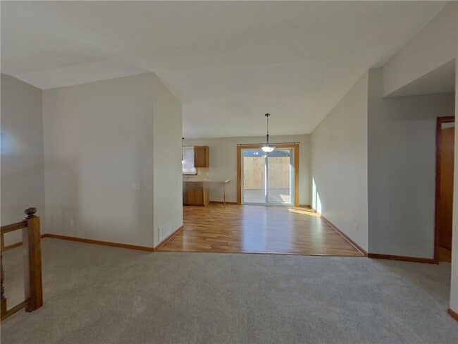 Photo - 14030 Candlewood Ln NE