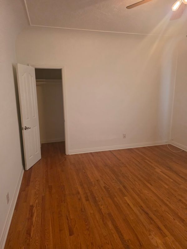 1330 S Ridgeley Dr