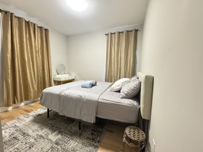 Photo - 172 White St