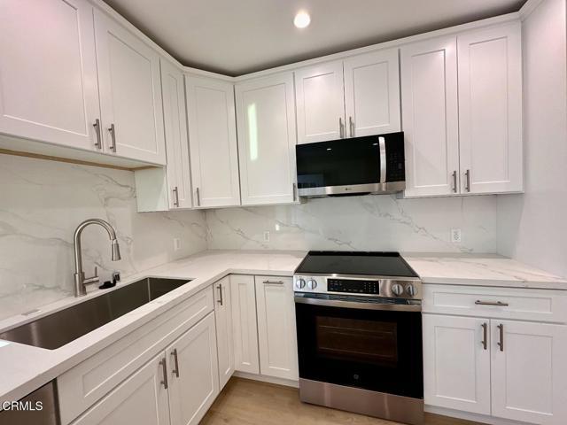 Photo - 17451 Keswick St