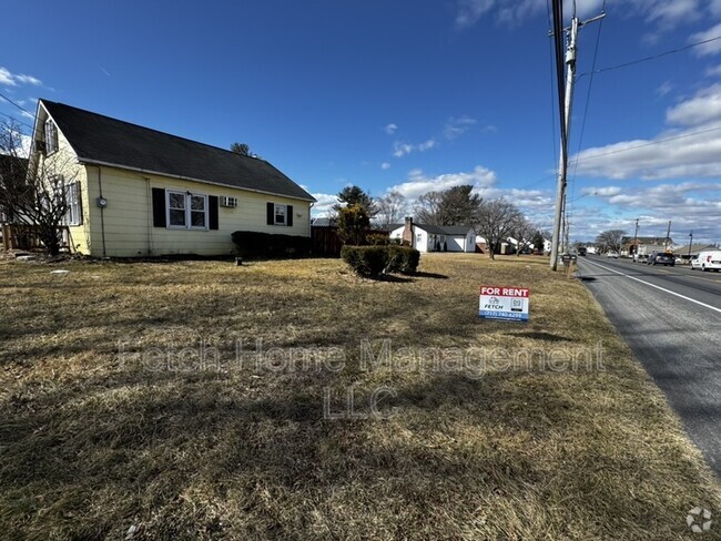 Building Photo - 2830 Lincoln Hwy E Rental