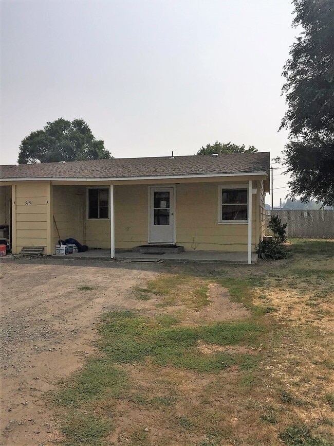 Building Photo - 5191 Hwy 97 Unit A Rental
