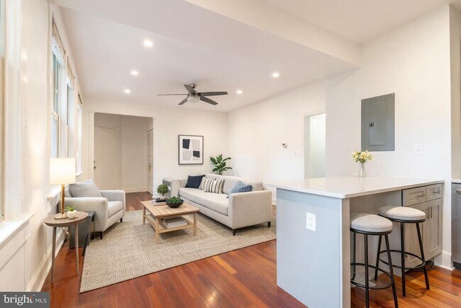 Building Photo - 1725 Lanier Pl NW Unit 9C