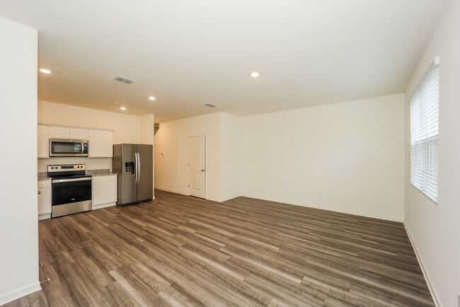 Photo - Fantastic 3bd/2.5ba home! Let yourself in!