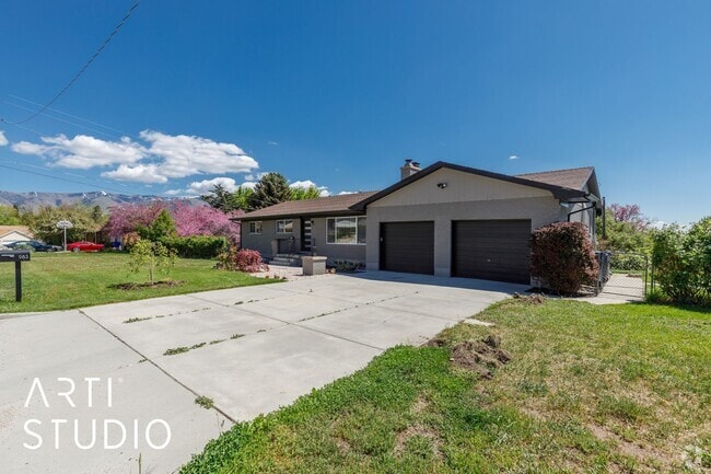 Building Photo - 983 Westwood Dr Rental
