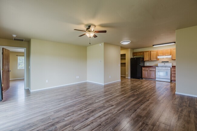 55 Navajo St