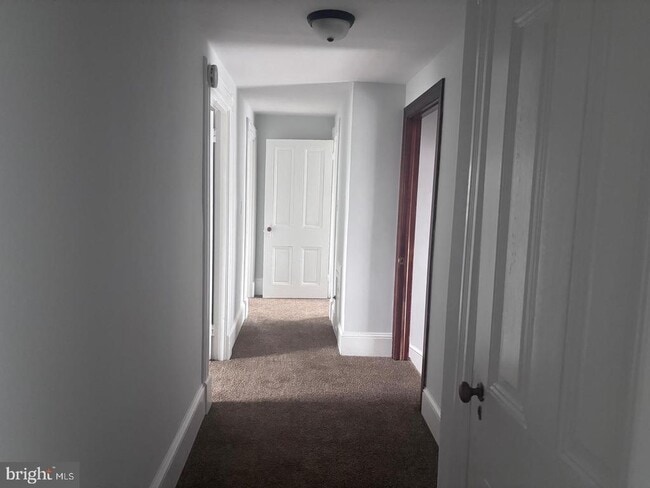 Building Photo - 51 Oak St Rental