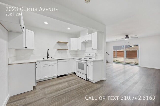 Photo - 2023 Curtis Ave Apartment