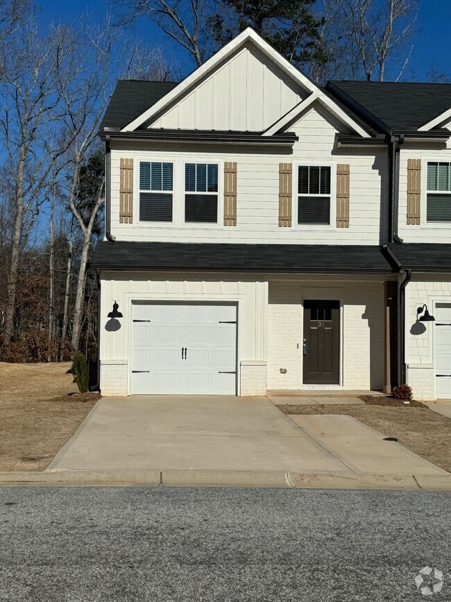 Building Photo - Beautiful New Townhome in Greer!