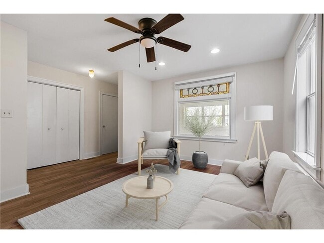 Photo - 2610 Dupont Ave S