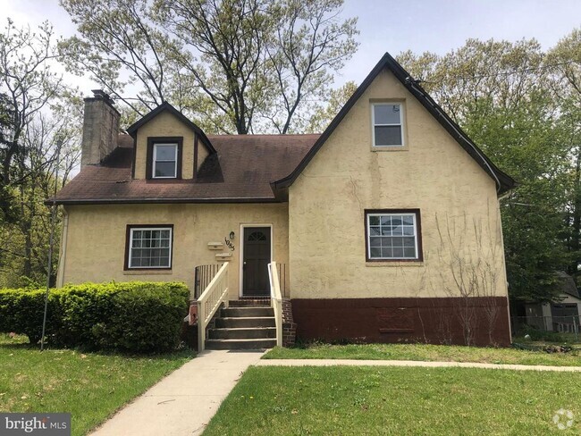 Building Photo - 1085 Glassboro Rd Rental