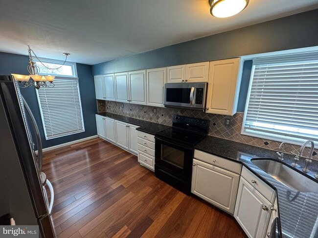 Photo - 11 Killdeer Ln