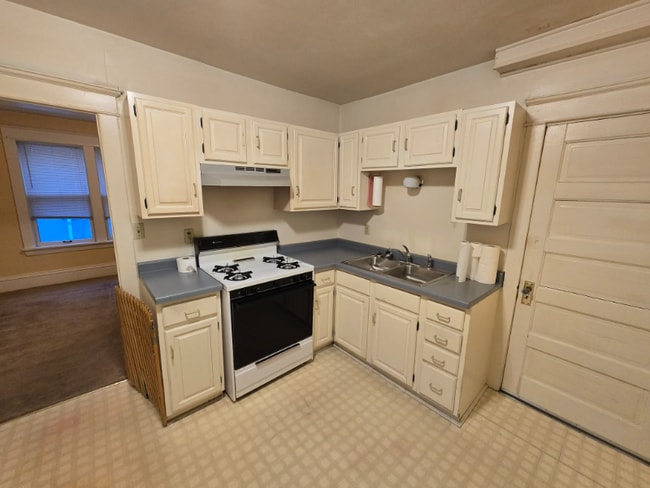 Photo - 2906 N Knox Ave