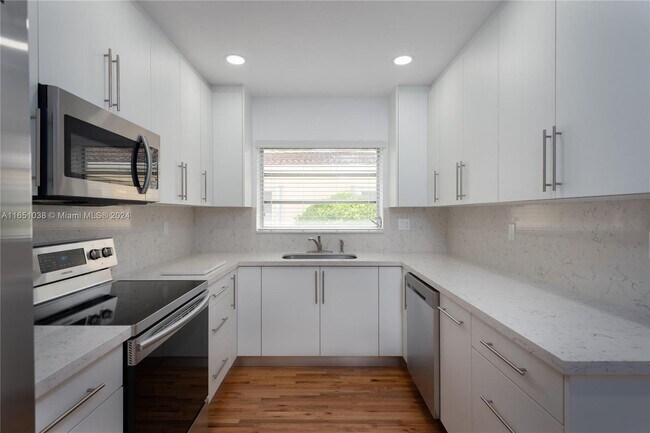 Photo - 1211 Sorolla Ave