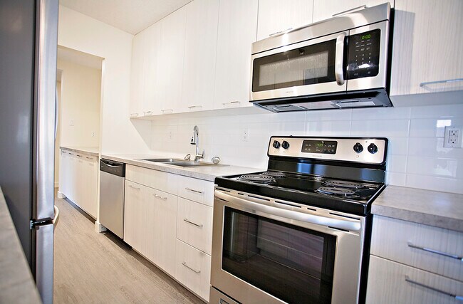 Photo - Regal Tower II