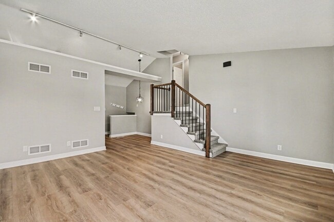 Photo - 1440 S Hamilton St Unidad A