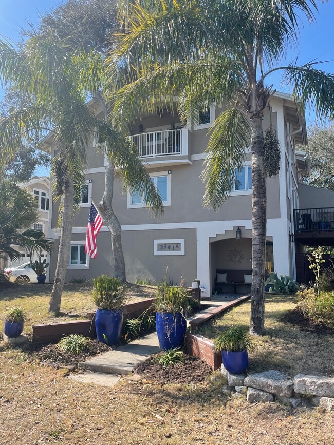 Photo - 3341 1st Ave