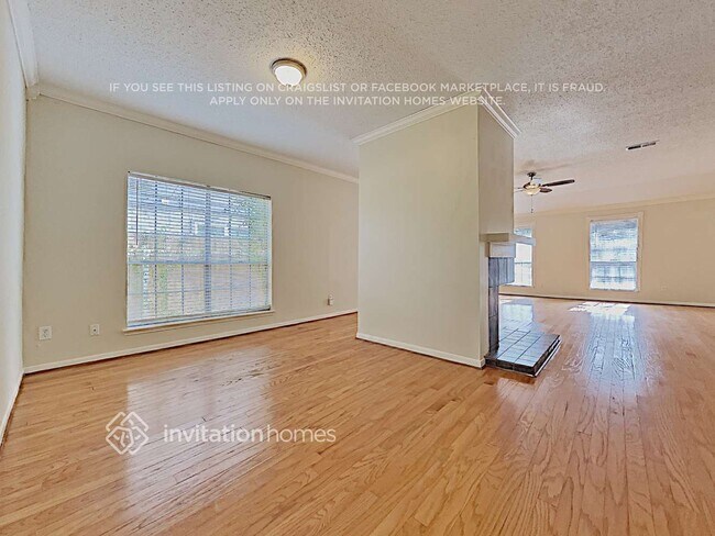 Photo - 110 S Village Knoll Cir