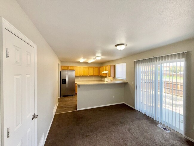 Photo - 4899 Saddle Ridge Dr