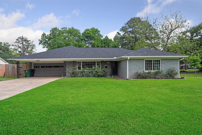Building Photo - 9302 Walterville Rd Rental