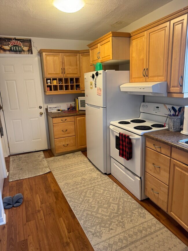 Photo - 18 O'connor Ln Unit B