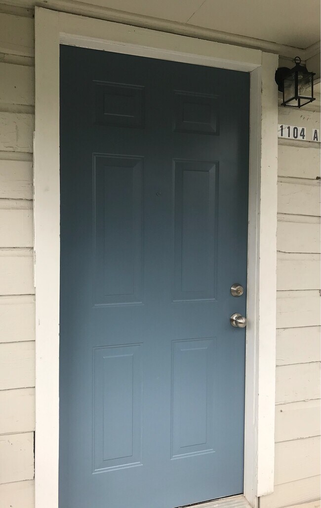 Photo - 1104 E 26th St Unidad A