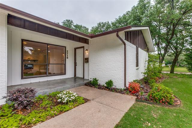 Photo - 2718 Runningbrook Ln