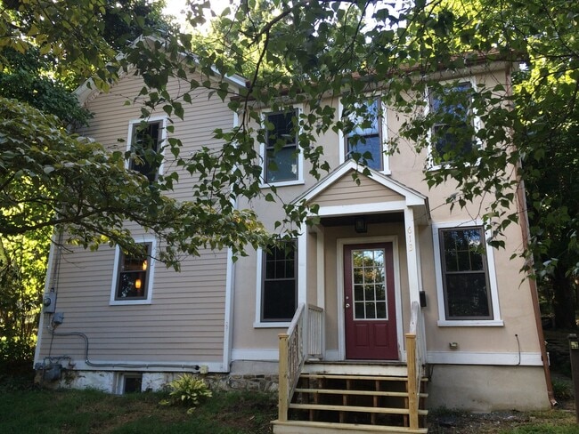 Building Photo - College Hill single family home in Forks T...